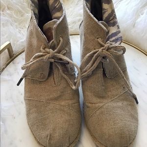 Toms Canvas Wedges